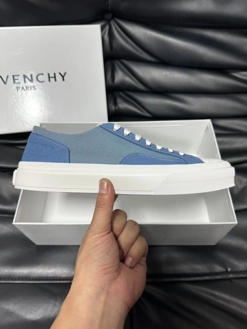 Givenchy Sneakers